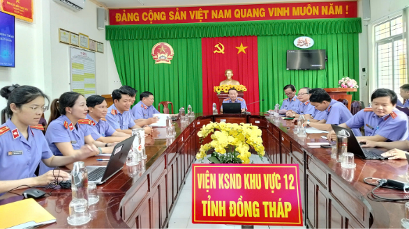 Viện kiểm sát nhân dân khu vực 12 tổ chức tập huấn lại sử dụng nền tảng Quản lý án hình sự, sẵn sàng vận hành chính thức từ ngày 01/01/2026